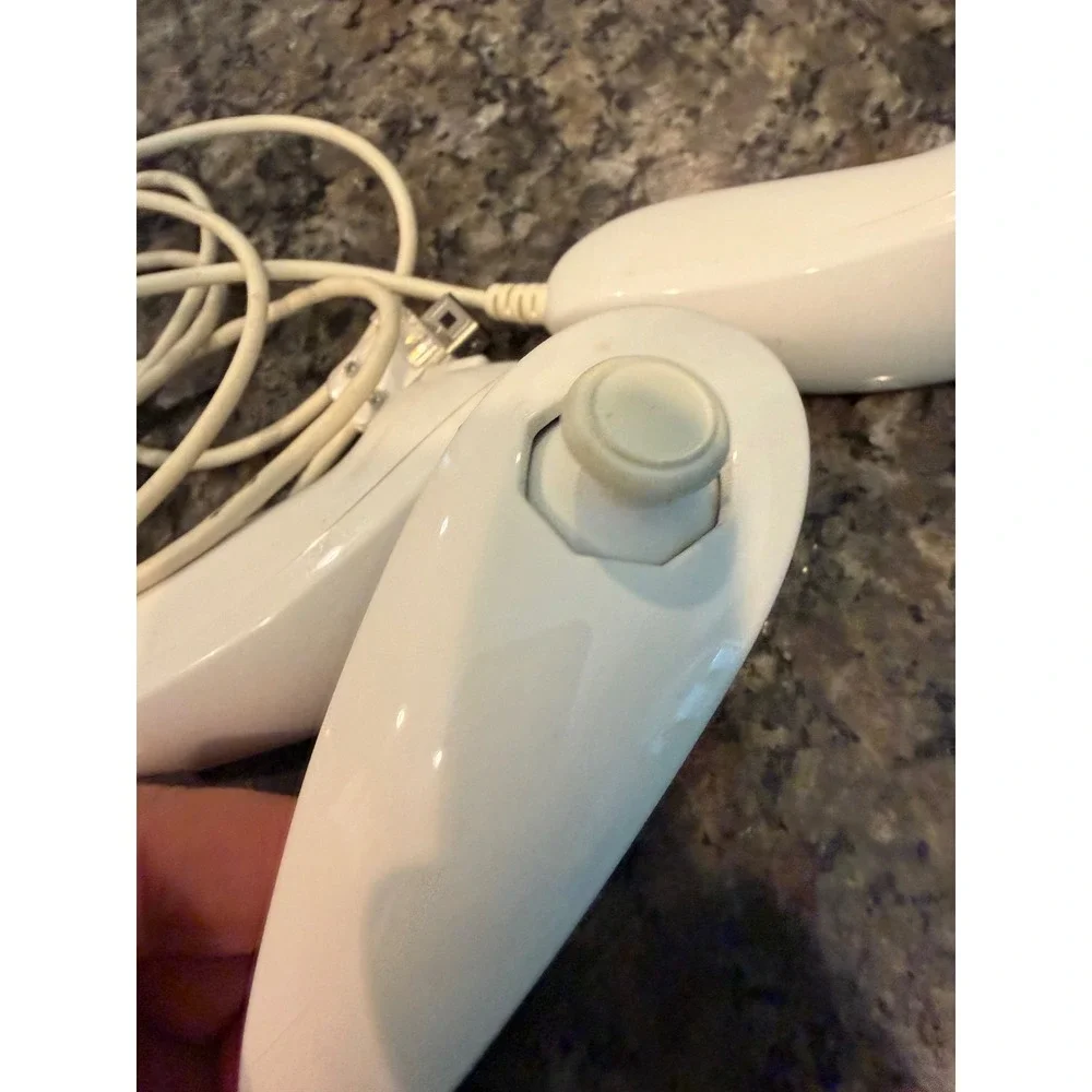 Nintendo Wii Accessory Lot 2 Racing Wheels Black White & 3 Nunchuck Controllers